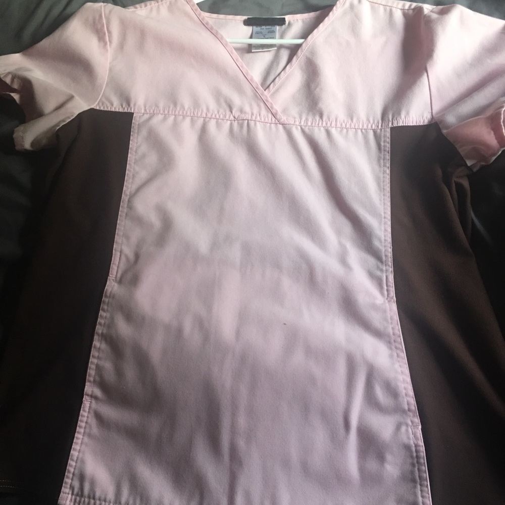 Cherokee scrub top